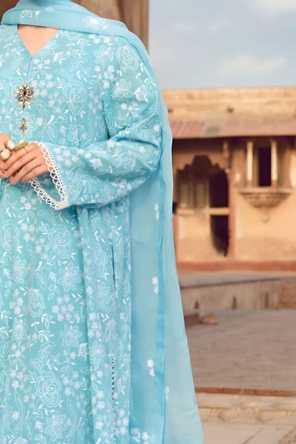 Lawn 3pc Fully Embroidered Suit - Image 2