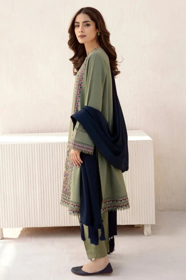 3PC Unstiched Heavy Embroidered Suit With Embroidered Sleeves - Image 3